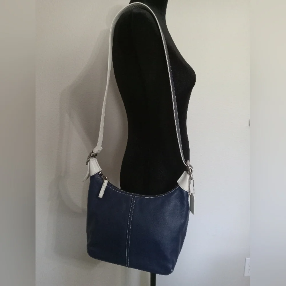 Coach Shoulder Crossbody Bag Adjustable Strap Navy & White Leather Excellent - Picture 3 of 12